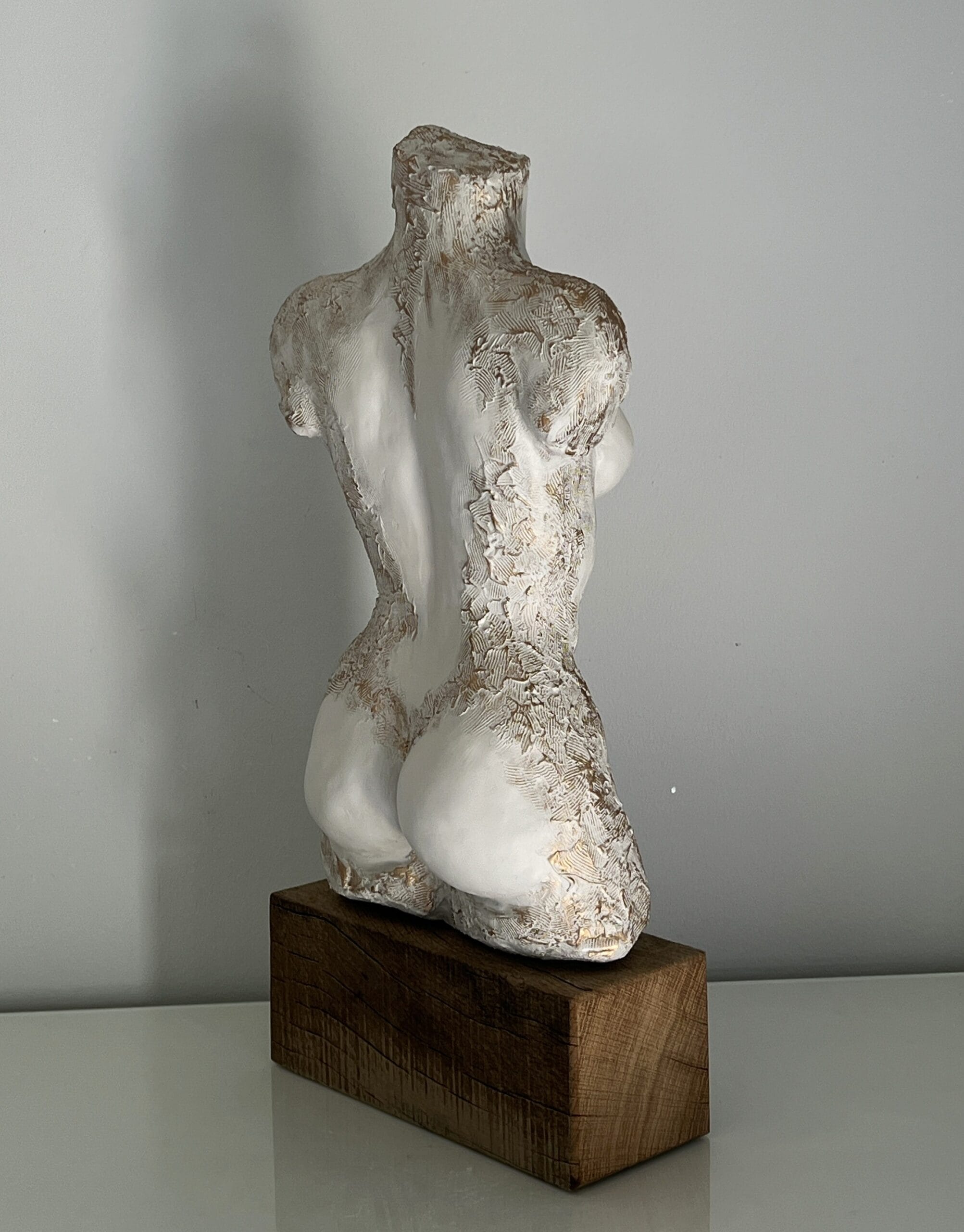 Feminine Essence. Sculpture Torso by Lana Ritter. Limited Edition 8 – Bild 4